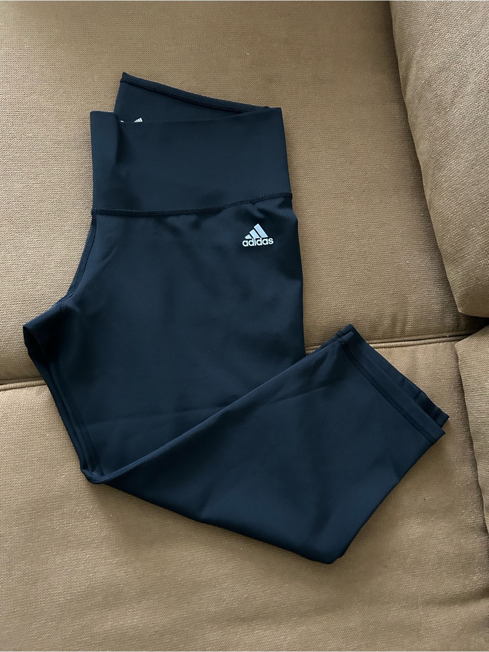Adidas adult Black Athletic Leggings. Size large